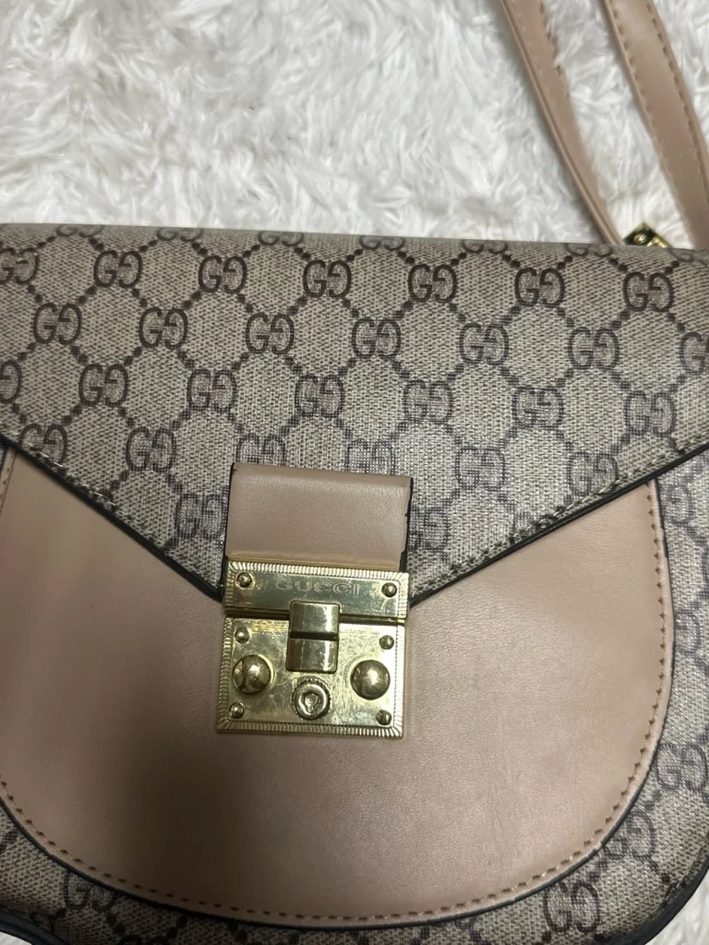 Gucci compact key